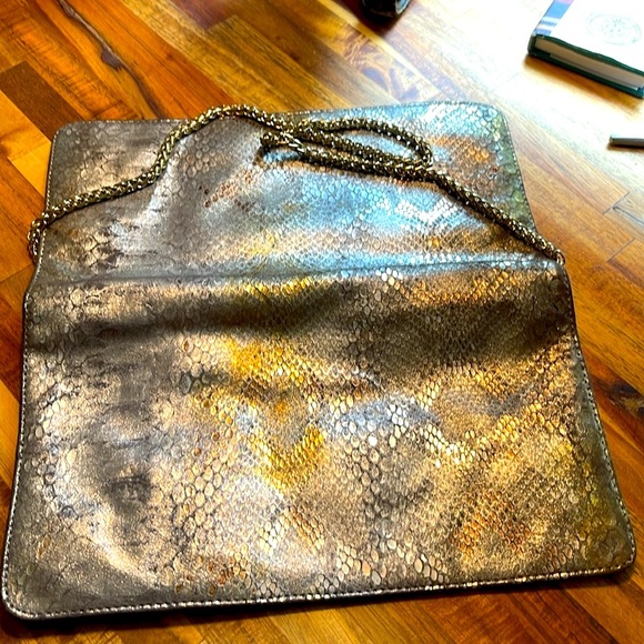 Inge Christopher Leather Metallic Snake Skin Embossed Clutch/Shoulder Bag. P25